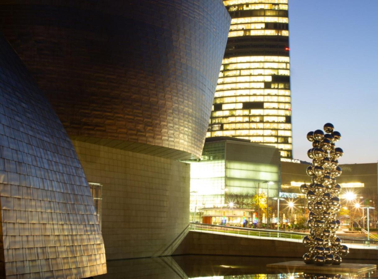 Clasico Y Funcional Vivienda Turistica Centro Bilbao Exterior photo